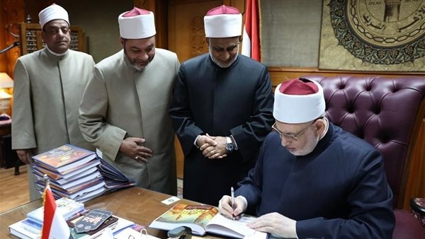 وكيل الأزهر يعتمد نتيجة الدور الأول لشهادات القراءات 2025