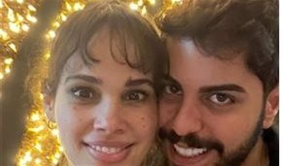 «بيعلموا الناس حاجة لذيذة».. شيرين رضا ترد على انتشار فيديوهات رقص لابنتها نور عمرو دياب