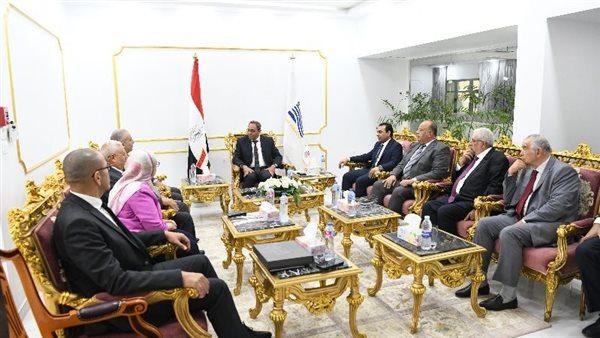 التوسع في زراعة الشمر والسمسم والاستفادة من مخلفات القصب في قنا
