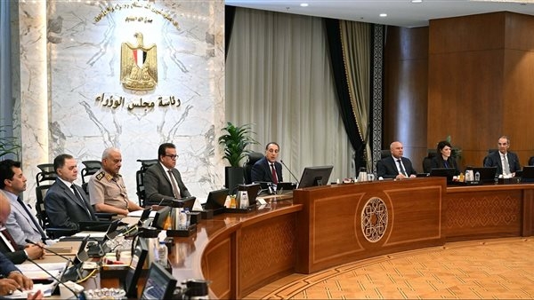الحكومة توافق على 10 قرارات خلال اجتماعها الأسبوعي.. تعرف عليهم