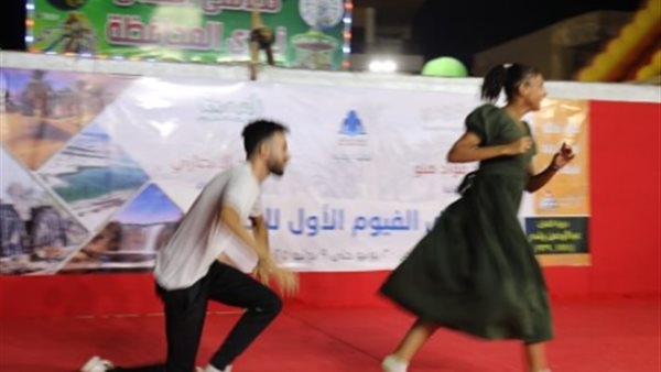 "سهرة الإبداع" في معرض الفيوم للكتاب.. عرض مسرحي يتجاوز الخشبة ويحتفي بالوطن
