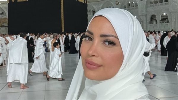 نسرين طافش من رحلة العمرة: كلنا بحاجة للجانب الروحي نعيشه في حياتنا