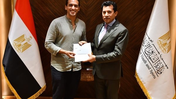 وزير الشباب والرياضة يلتقي البطل الاولمبي أحمد الجندي ويبحث استعداداته للمرحلة المقبلة