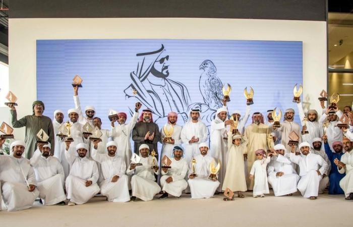 رياضة : انطلاقة مميزة لكأس محمد بن راشد لسباقات الصقور