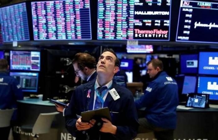 إقتصاد : تراجع العقود الآجلة للأسهم الأمريكية قبل تقرير التضخم