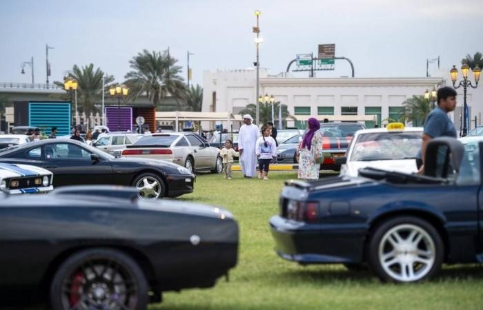 رياضة : مهرجان الشارقة للسيارات القديمة يصل محطة الختام