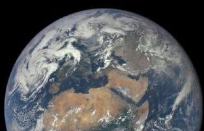 أخبار التكنولوجيا : العلماء يعيدون التفكير فى احتمالات الحياة الذكية فى الكون