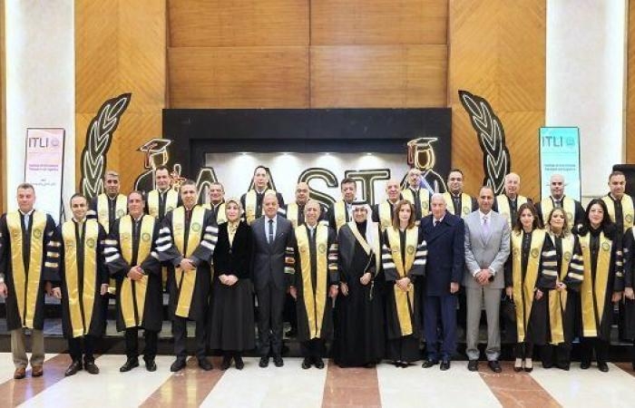الأكاديمية العربية للعلوم والتكنولوجيا تحتفل بتخريج 326 دارسًا من 6 دول من معهد النقل الدولي