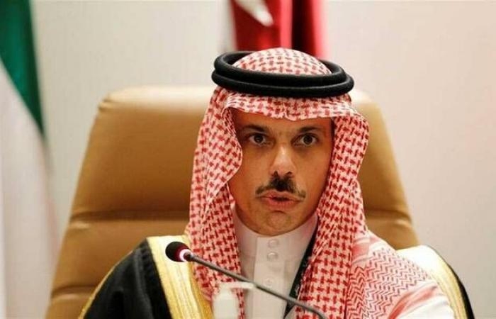 إقتصاد : وزير الخارجية ونظيره الكويتي يبحثان تطورات القضايا الإقليمية والدولية