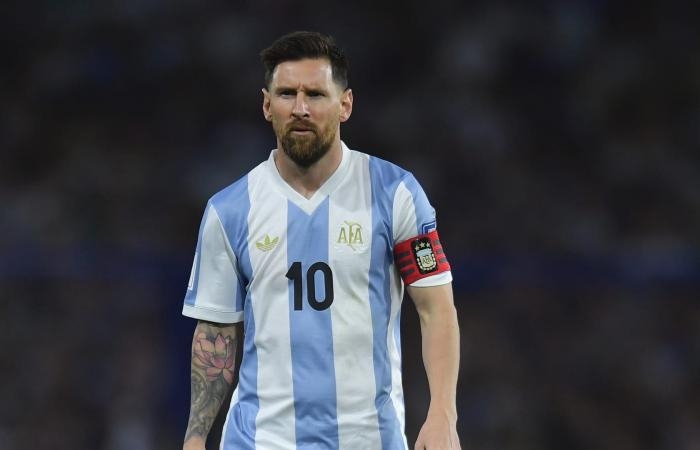أخبار العالم : هل تواجد ميسي في قائمة الأرجنتين لمباراتي الأوروغواي والبرازيل؟