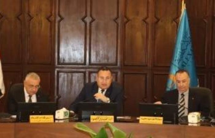 محافظات : جامعة الإسكندرية: مجموعة عمل لوضع خطة بدء الدراسة بفروع السعودية والعراق