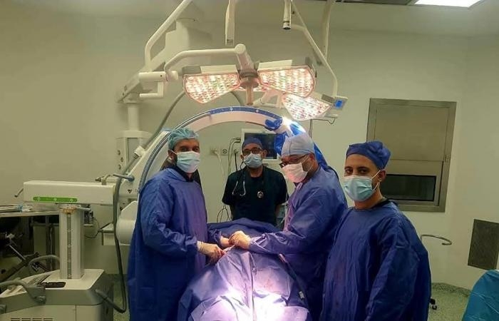 تقارير مصرية : إجراء أولى جراحات العمود الفقرى بمستشفى العدوة بالمنيا بناء على توجيهات وزير الصحة