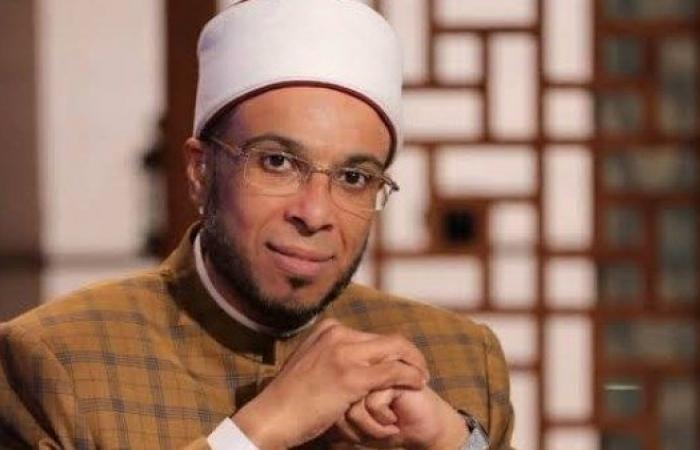 أخبار مصر : الشيخ محمد أبو بكر يشكر وزير الأوقاف لنقله لمسجد الفتح