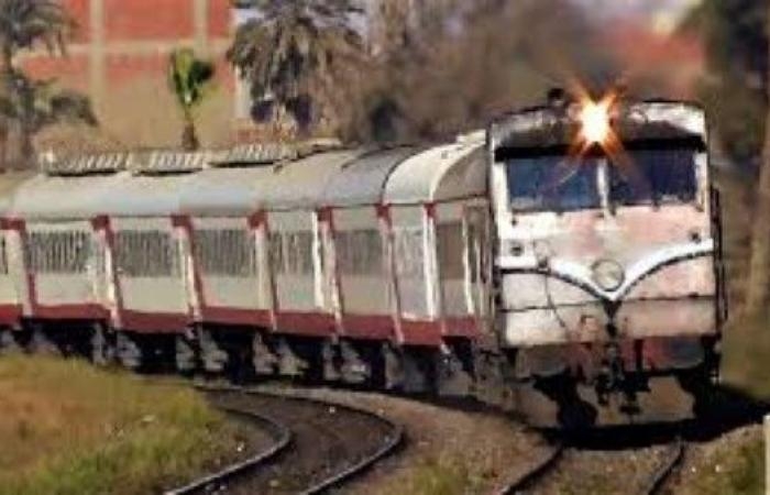 أخبار مصر : دون إصابات أو خسائر بالأرواح..تصادم قطار بسيارة ميكروباص بأسوان