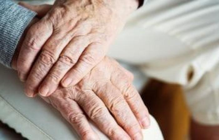 صحة وطب : عشان تفضل شباب على طول.. باحثون يحددون 17 عاملاً تسرع شيخوخة الدماغ