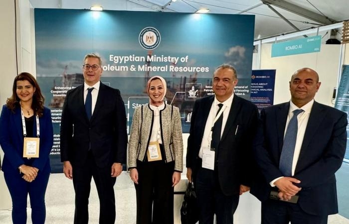 أخبار الاقتصاد : كريم بدوى يتفقد جناح قطاع البترول المصري بمعرض ومؤتمر (OMC 2025).. صور