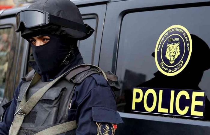 بسبب الفيسبوك.. شاب يقتل آخر بمقص في بني سويف