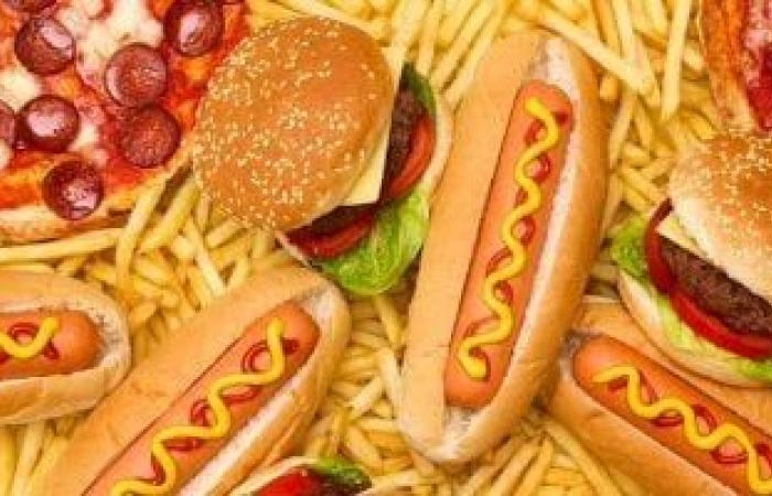صحة وطب : هذا ما يفعله تناول الأطعمة شديدة التصنيع لمدة 5 أيام فقط بدماغك