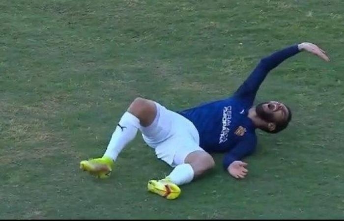 أخبار مصر : بعد إصابته المروعة.. تفاصيل الحالة الصحية لنجم سيراميكا كليوباترا أحمد قندوسي