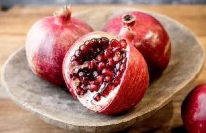 صحة وطب : فاكهة تخفض ضغط الدم والالتهابات المزمنة ومشاكل الشيخوخة