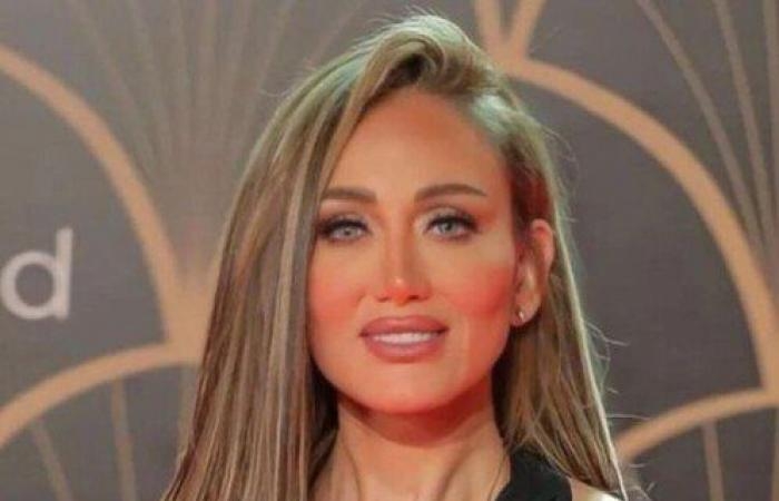 اليوم.. استكمال محاكمة كروان مشاكل في سب وقذف ريهام سعيد