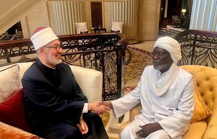 أخبار العالم : مفتي الجمهورية يلتقي نظيره التشادي على هامش مؤتمر أبو ظبي