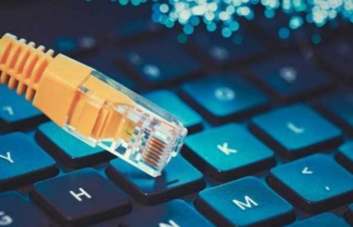 عواصف شمسية تقترب من كوكب الأرض.. ماذا يحدث؟