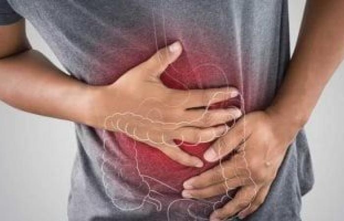 صحة وطب : هل التسمم الغذائى معدٍ.. المضاعفات وأطعمة تجنبها عند الإصابة به