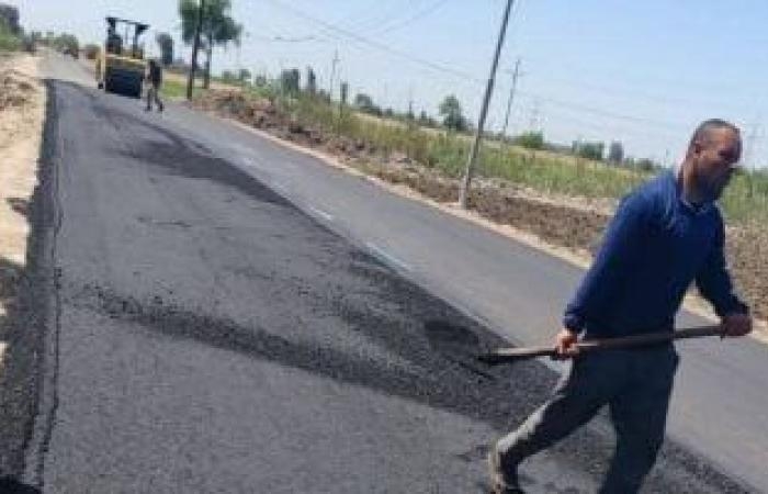 محافظات : رصف طريق الشوابكة بمركز الحسينية فى الشرقية بتكلفة 140 مليون جنيه
