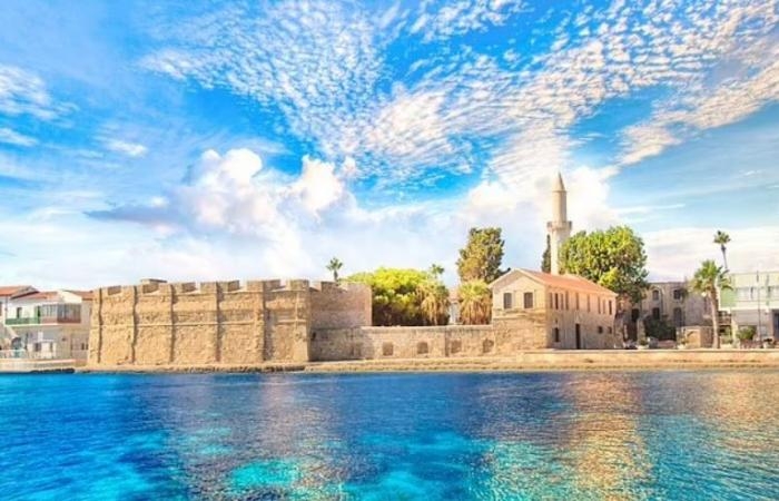 عالم المرأة : وجهات أوروبية ساحرة تجذب المسافرين فوق سن الـ65 عامًا