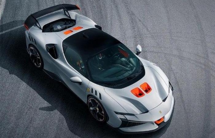 أخبار مصر : فيراري SF90 Stradale موديل 2025 .. تجهيزات خارقة بسعر كبير