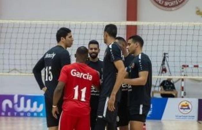 أخبار الرياضة : الأهلى يهزم بطل الكونغو فى بطولة أفريقيا لرجال الكرة الطائرة
