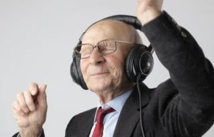 صحة وطب : فحوصات بالذكاء الاصطناعى تحدث تغييرًا فى حياة كبار السن