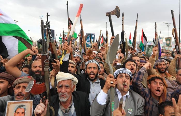 أخبار العالم : قطر.. حمد بن جاسم يعلق على هدنة أمريكا والحوثي وضربات إسرائيل بسوريا