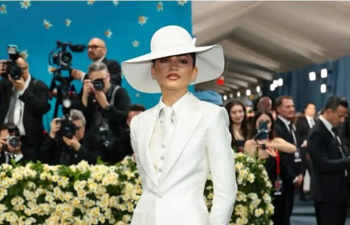 حفل Met Gala 2025.. إطلالات النجمات تخطف الأنظار