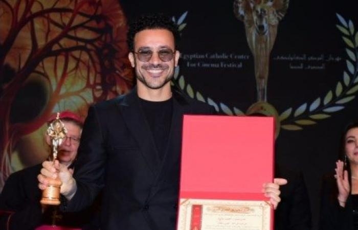أخبار مصر : أحمد داود أفضل ممثل عن فيلم الهوي سلطان بمهرجان المركز الكاثوليكي
