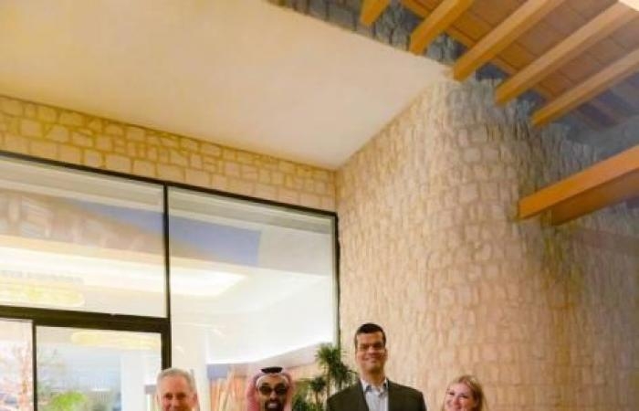 أخبار العالم : طحنون بن زايد: التعاون في التقنيات المتقدمة ركيزة أساسية لبناء مستقبل رقمي ذكي