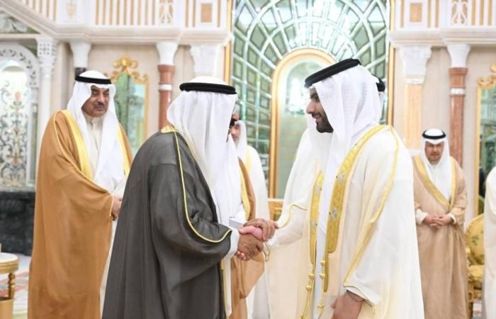 أخبار العالم : أمير الكويت يستقبل منصور بن محمد ويؤكد عمق الروابط الأخوية بين البلدين