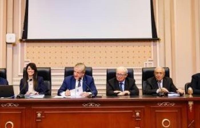 أخبار السياسة : وزيرة التخطيط: 20 مليار جنيه لاستكمال تنفيذ مشروع التأمين الصحي الشامل