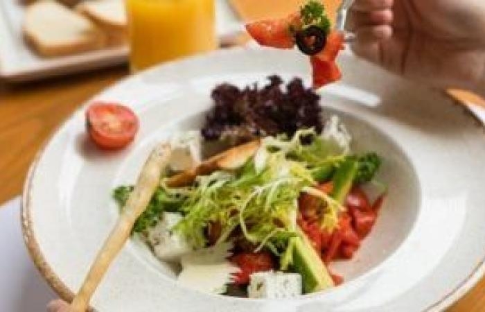 صحة وطب : نباتي وافتخر.. احرص على هذه العناصر الثلاثة لنظام غذائي متكامل