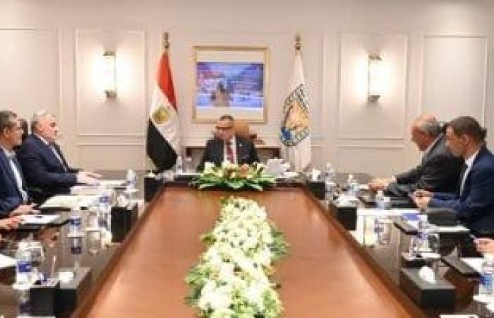 محافظات : محافظ جنوب سيناء يبحث تطوير قطاع الثروة السمكية ويدعم افتتاح مركز الصيد