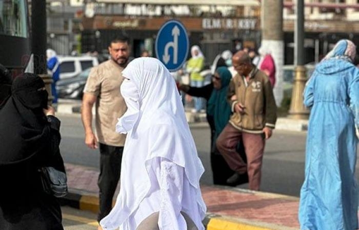 محافظات : دموع الوداع وفرحة الروح ترافق الحجاج إلى الأراضى المقدسة.. فيديو وصور