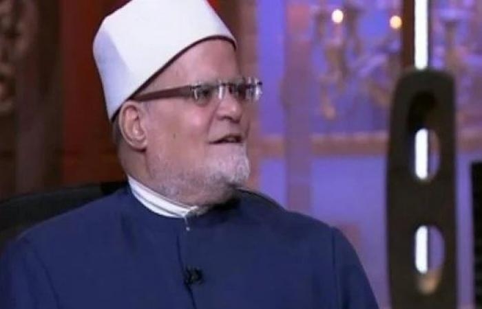 أخبار مصر : ما حكم من نسي التشهد الأوسط وقام للركعة الثالثة؟.. د. عطية لاشين يوضح