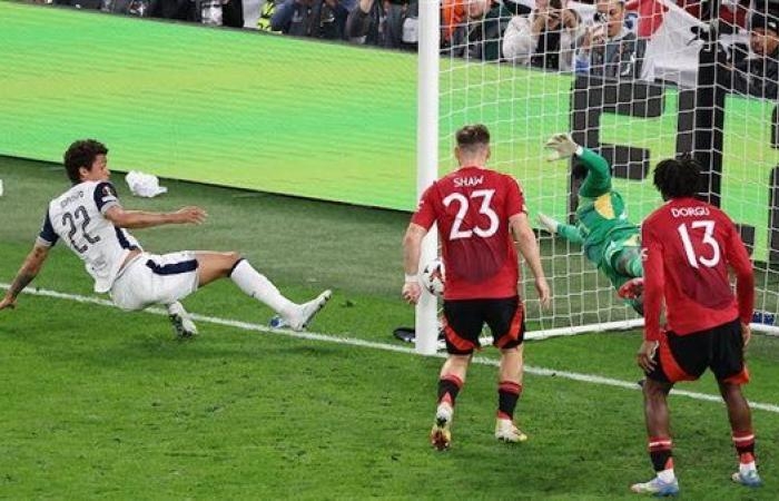 أخبار العالم : نهائي الدوري الأوروبي.. توتنهام يتقدم على مانشستر يونايتد بهدف في الشوط الأول