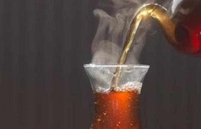 صحة وطب : عشان الشغلانة تبقى مظبوطة.. كوباية الشاى الأفضل لصحتك كشرى ولا مغلية