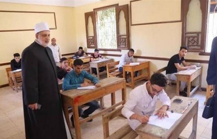 رئيس المعاهد الأزهرية: 173 ألف طالب وطالبة يؤدون امتحانات الثانوية