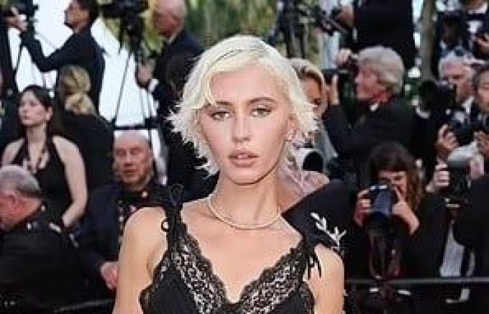 عالم المرأة : ناعومى كامبل تتألق بفستان كريمى خلال فعاليات مهرجان كان السينمائى.. صور