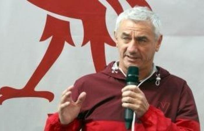رياضة عالمية : إيان راش: محمد صلاح أسطورة حقيقة لليفربول