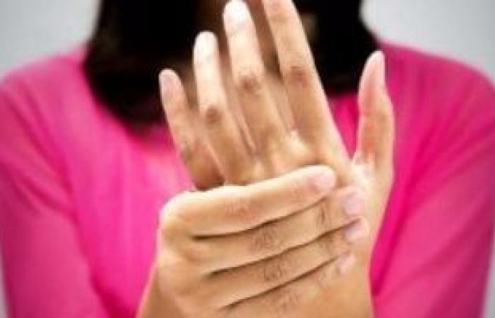 صحة وطب : درجة حرارة إيديك تكشف صحة معدتك.. دراسة توضح