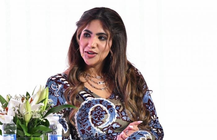 أخبار العالم : نور ستارز تتألق بفستان أبيض اللون بخطوبتها في دبي